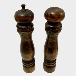 HIMARK Japan VTG Wooden Pepper Grinder & Salt Shaker Set Approximately 9 In Tall